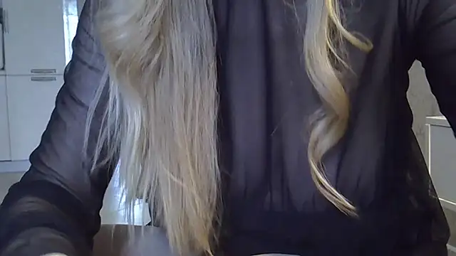 ZarinaSwift online show from April 2026 06:51:02 AM