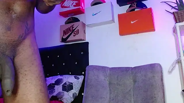 king  Black online show from February 2025 03:10:02 AM