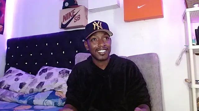 king  Black online show from February 2025 10:25:02 PM