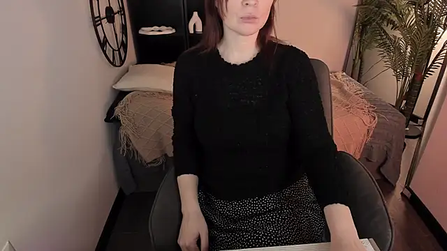 Snapshot of ZoeEast chatting on January 2026 05:51:02 PM ZoeEast online show from January 2026 05:51:02 PM