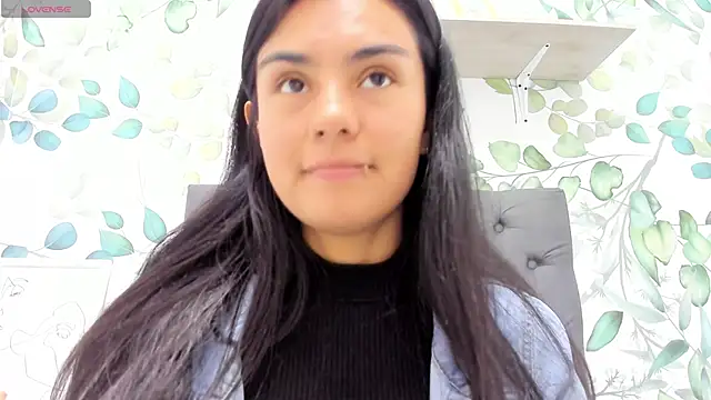 atilanadiaz7 online show from February 2025 05:29:02 PM