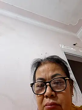 Hotestlove online show from February 2026 01:28:01 AM