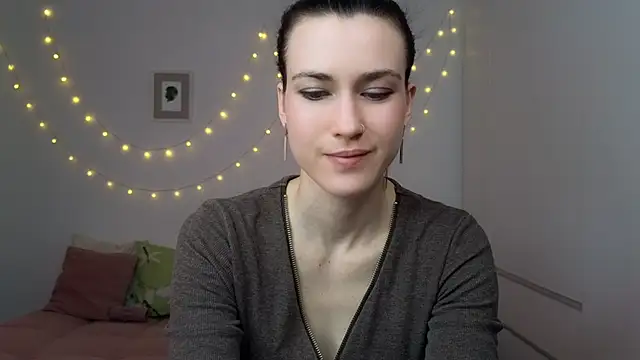 Snapshot of AliciaNewell chatting on June 2026 03:39:02 PM AliciaNewell online show from June 2026 03:39:02 PM