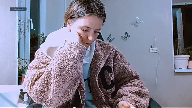 RosaJil online show from April 2026 06:43:01 PM