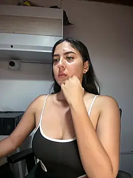 MarianaBenz online show from April 2026 11:46:01 PM