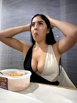 MarianaBenz online show from April 2026 01:36:01 AM