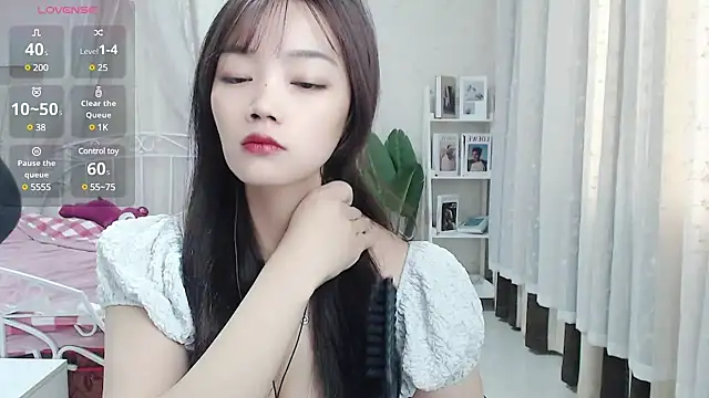 Snapshot of Jenny-Z chatting on March 2025 02:46:01 AM Jenny-Z online show from March 2025 02:46:01 AM