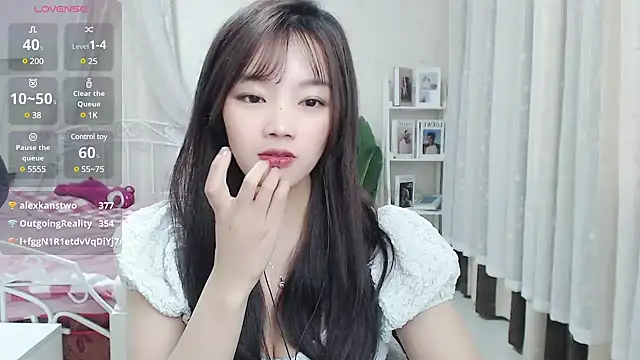 Snapshot of Jenny-Z chatting on March 2025 05:52:02 AM Jenny-Z online show from March 2025 05:52:02 AM