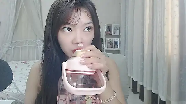 Snapshot of Jenny-Z chatting on September 2025 01:53:01 AM Jenny-Z online show from September 2025 01:53:01 AM