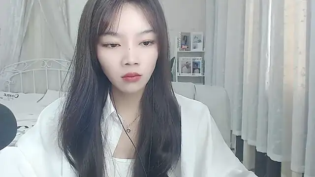 Snapshot of Jenny-Z chatting on October 2025 01:39:02 AM Jenny-Z online show from October 2025 01:39:02 AM