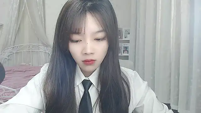 Snapshot of Jenny-Z chatting on November 2025 02:06:02 AM Jenny-Z online show from November 2025 02:06:02 AM