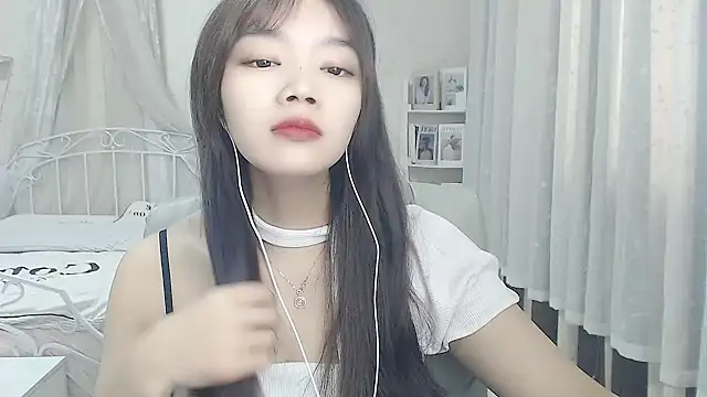 Snapshot of Jenny-Z chatting on December 2025 02:17:02 AM Jenny-Z online show from December 2025 02:17:02 AM