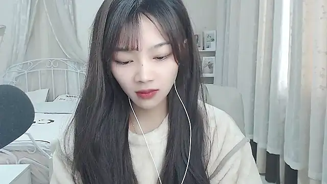 Snapshot of Jenny-Z chatting on December 2025 02:27:01 AM Jenny-Z online show from December 2025 02:27:01 AM