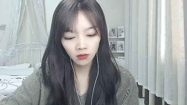 Snapshot of Jenny-Z chatting on January 2026 02:15:01 AM Jenny-Z online show from January 2026 02:15:01 AM