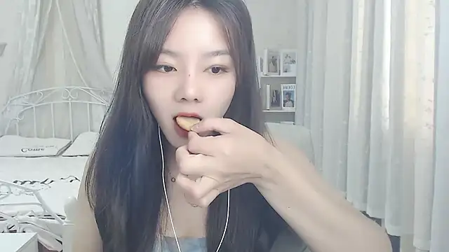 Snapshot of Jenny-Z chatting on April 2026 01:36:01 AM Jenny-Z online show from April 2026 01:36:01 AM