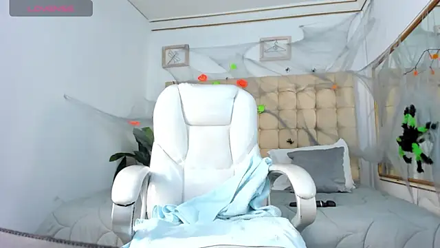 Alex cute77 online show from November 2025 11:00:01 AM