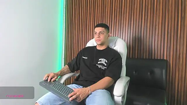 Alex cute77 online show from January 2026 12:40:02 PM