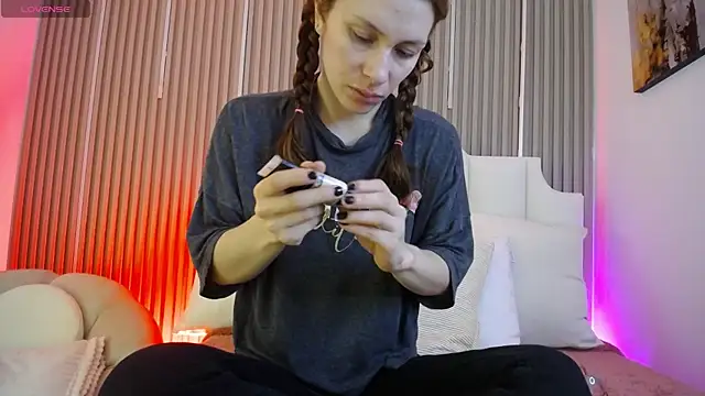 Katy Van online show from April 2026 08:53:01 PM