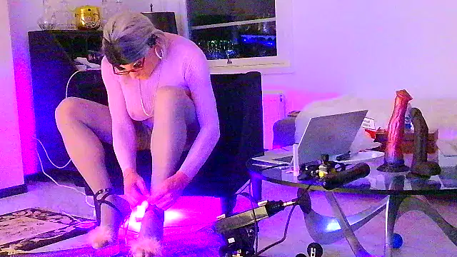 CharlotteVixxens online show from April 2026 01:55:01 AM