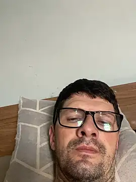 Juliano2289 online show from April 2026 04:56:02 PM