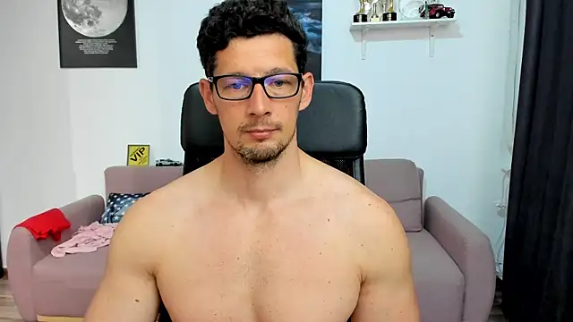 BrutusK08 online show from April 2026 12:40:02 PM