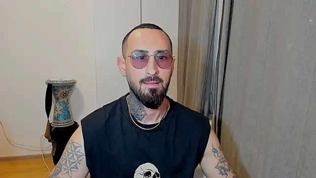 Baddfuckerr online show from January 2025 05:49:02 PM