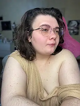 Snapshot of DenisHailey chatting on June 2026 08:48:01 PM DenisHailey online show from June 2026 08:48:01 PM