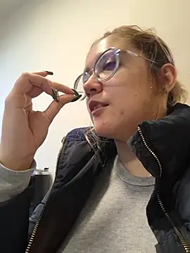 NaomiShimizu online show from April 2026 05:20:02 PM