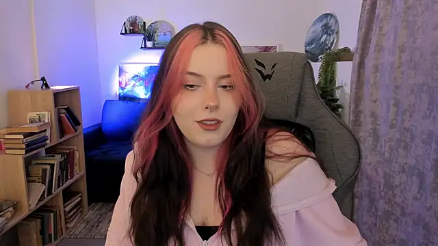 CoralineKeyns online show from April 2026 05:30:01 AM