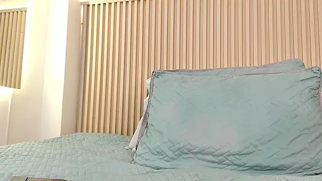 daiana curly online show from March 2026 08:23:01 PM