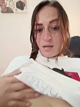 Snapshot of JadeHiilton chatting on February 2026 06:19:01 PM JadeHiilton online show from February 2026 06:19:01 PM