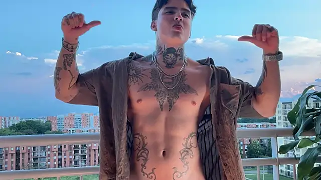 dantecoppolaa  online show from April 2026 11:02:01 PM