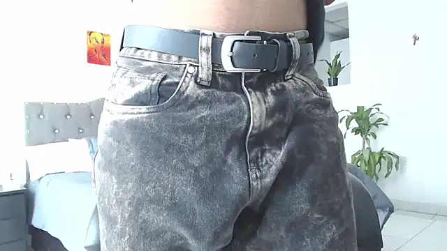 Aaronblack1  online show from March 2026 03:28:02 PM