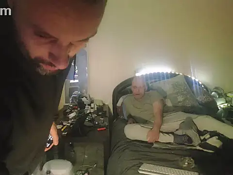 Terizizz online show from April 2026 02:22:02 AM