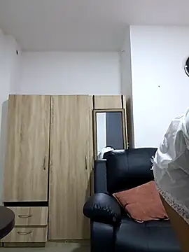 Issa Km  online show from March 2026 12:43:02 AM