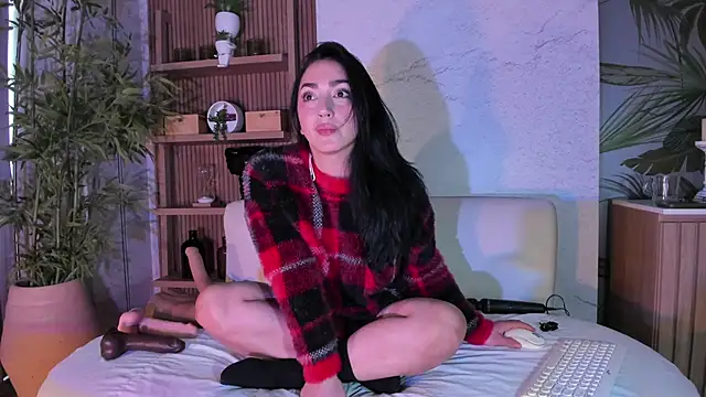 LIAH IZUMI online show from June 2026 01:28:01 PM