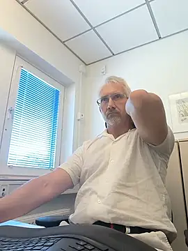 tom-swede online show from July 2026 10:28:02 AM