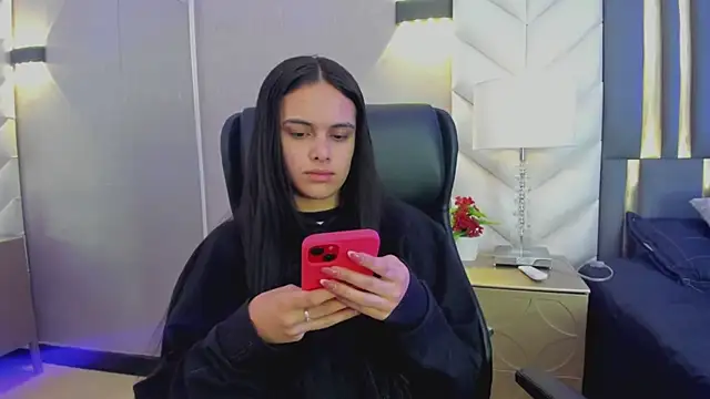 ChloeHarper  online show from April 2026 11:49:01 AM