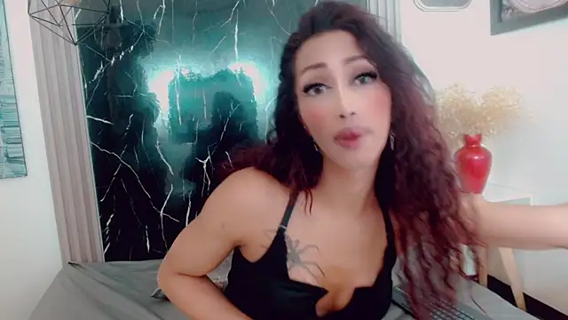 Snapshot of hilary_rodriguez chatting on July 2026 06:43:01 PM hilary rodriguez online show from July 2026 06:43:01 PM