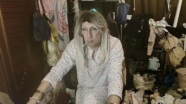 Ombeline1 online show from December 2025 11:55:02 PM