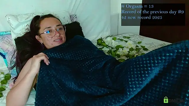 Hot Candy  online show from January 2026 08:49:01 AM