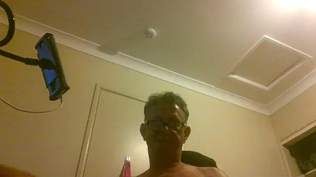 butseriouslykahnt online show from January 2025 06:45:01 PM