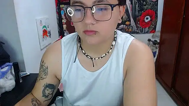 Snapshot of isabeautyx19 chatting on May 2026 05:01:02 AM isabeautyx19 online show from May 2026 05:01:02 AM