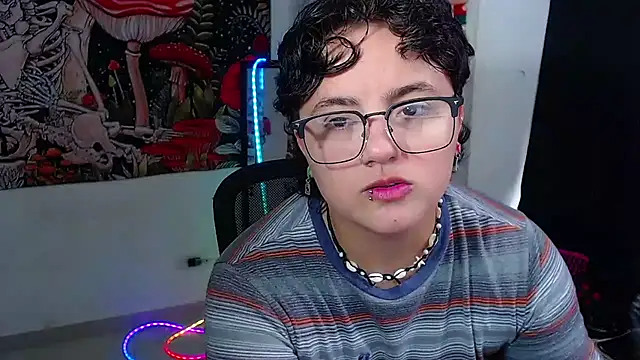 Snapshot of isabeautyx19 chatting on July 2026 07:31:01 PM isabeautyx19 online show from July 2026 07:31:01 PM