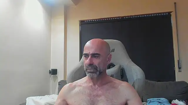 Bicopflirt online show from April 2026 04:12:01 PM