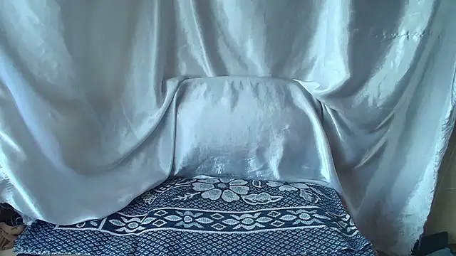 Snapshot of Burberrry_ chatting on July 2026 04:53:02 PM Burberrry online show from July 2026 04:53:02 PM
