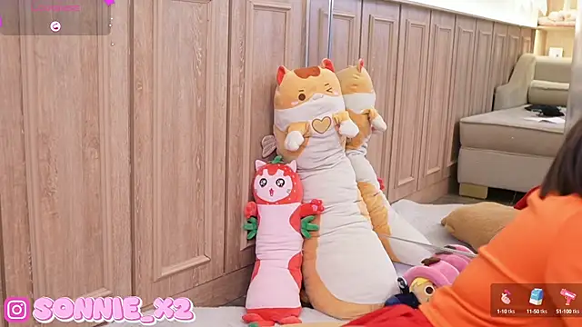 Sonnie  online show from December 2024 02:43:02 PM