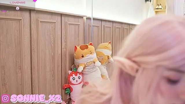 Sonnie  online show from January 2025 11:37:02 AM