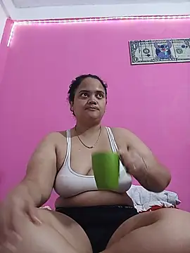 brunnette hot online show from June 2026 10:57:02 AM