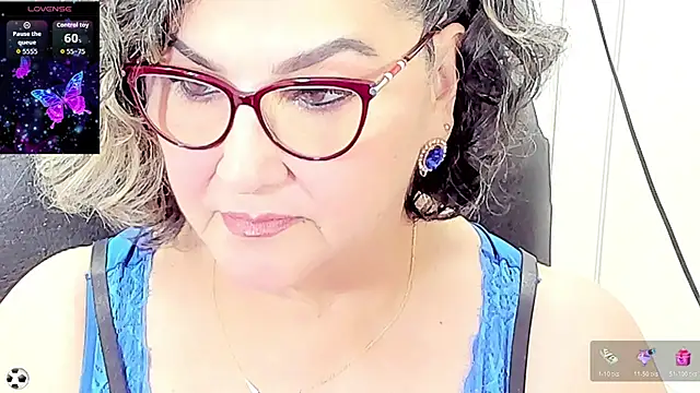 Snapshot of cataleya_mom chatting on July 2026 01:52:01 AM cataleya mom online show from July 2026 01:52:01 AM